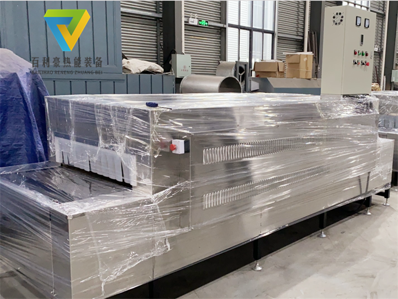 案例—三臺(tái)全不銹鋼熱風(fēng)循環(huán)隧道發(fā)貨